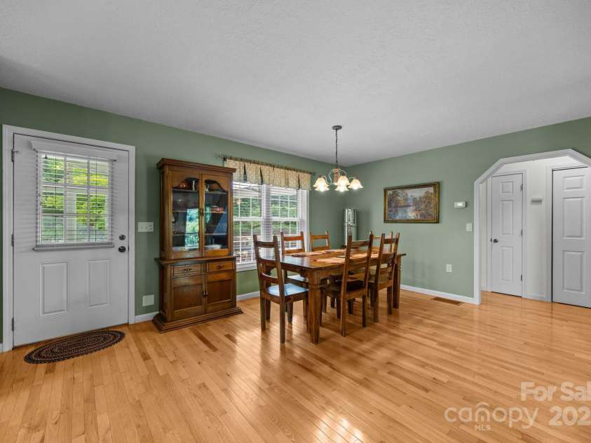 87 Silent Forest Drive, Canton, NC 28716.  MLS# CAR4272042, YatesRealty ID 21062. 