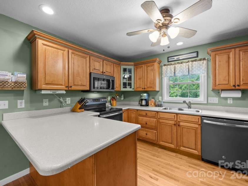 87 Silent Forest Drive, Canton, NC 28716.  MLS# CAR4272042, YatesRealty ID 21062. 