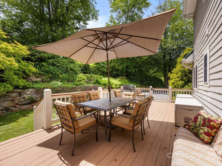 87 Silent Forest Drive, Canton, NC 28716.  MLS# CAR4272042, YatesRealty ID 21062. 