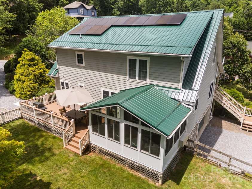 87 Silent Forest Drive, Canton, NC 28716.  MLS# CAR4272042, YatesRealty ID 21062. 
