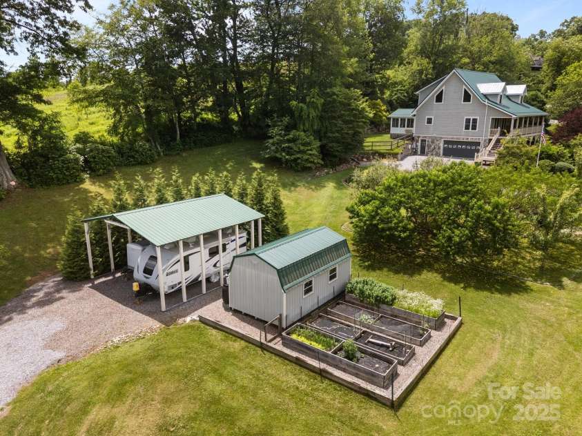 87 Silent Forest Drive, Canton, NC 28716.  MLS# CAR4272042, YatesRealty ID 21062. 