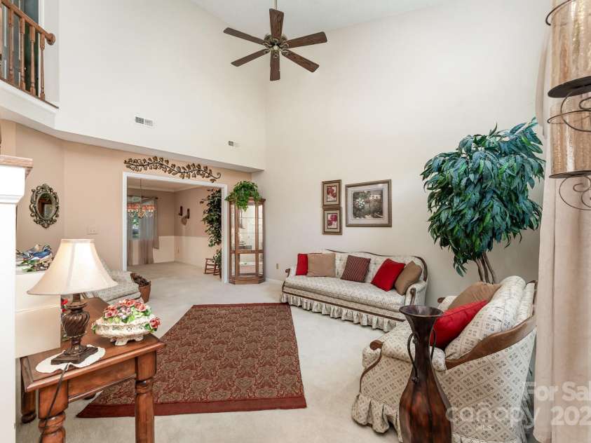 8701 Appaloosa Way Lane, Charlotte, NC 28216.  MLS# CAR4270696, YatesRealty ID 21064. 