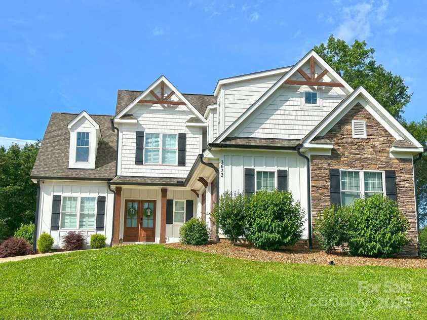 3622 46th Avenue, Hickory, NC 28601.  MLS# CAR4268935, YatesRealty ID 21065. Great Curb Appeal