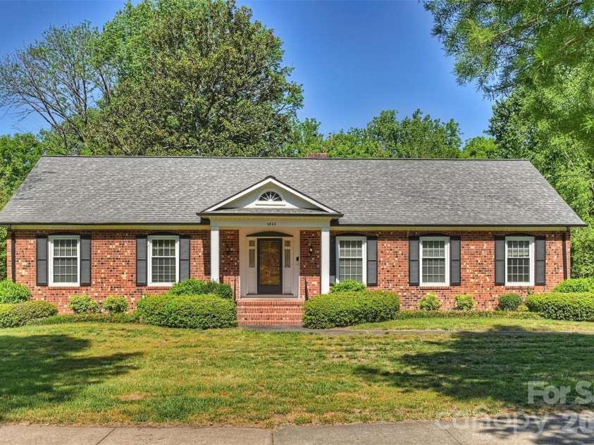 6800 Lancer Drive, Charlotte, NC 28226.  MLS# CAR4372096, YatesRealty ID 21065. 