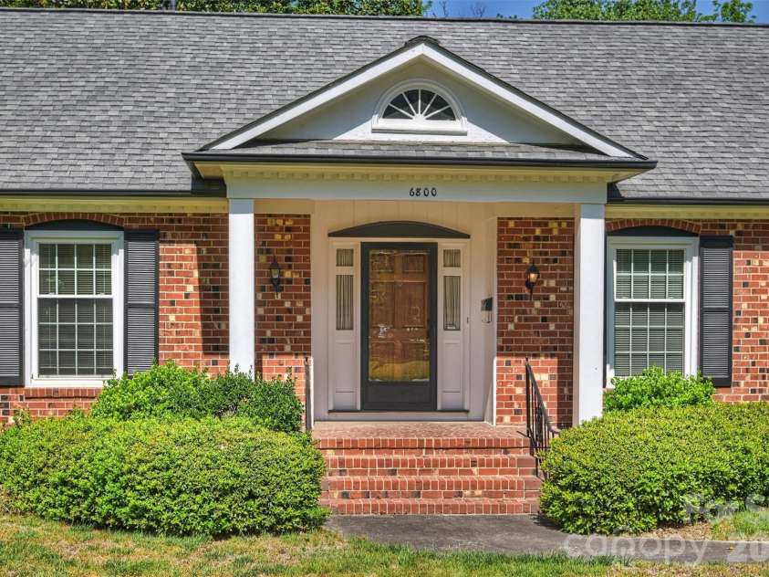 6800 Lancer Drive, Charlotte, NC 28226.  MLS# CAR4372096, YatesRealty ID 21065. 