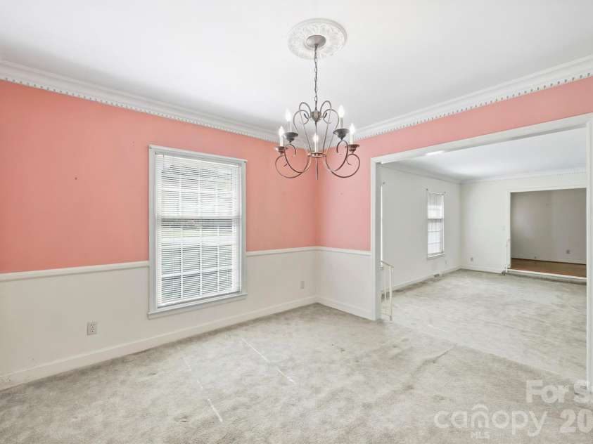 6800 Lancer Drive, Charlotte, NC 28226.  MLS# CAR4372096, YatesRealty ID 21065. 