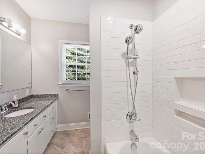 6800 Lancer Drive, Charlotte, NC 28226.  MLS# CAR4372096, YatesRealty ID 21065. 