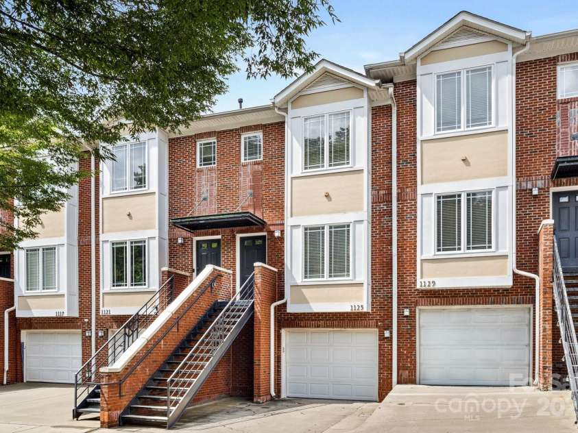 1125 Kurt Court, Charlotte, NC 28209.  MLS# CAR4271144, YatesRealty ID 21066. 