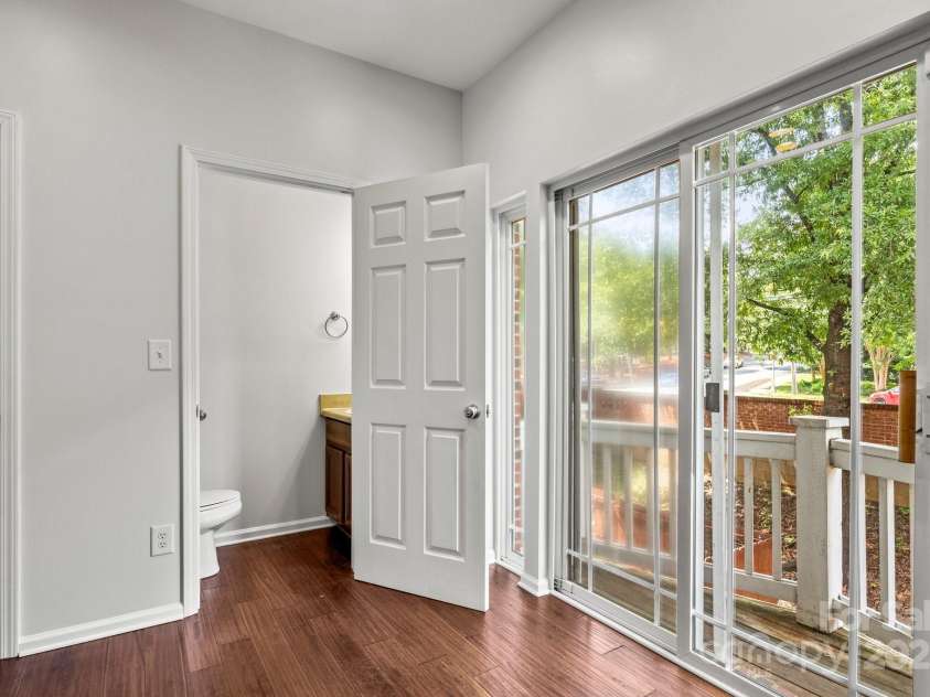 1125 Kurt Court, Charlotte, NC 28209.  MLS# CAR4271144, YatesRealty ID 21066. 