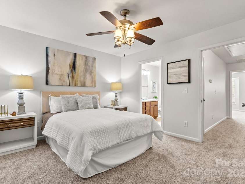 1125 Kurt Court, Charlotte, NC 28209.  MLS# CAR4271144, YatesRealty ID 21066. 