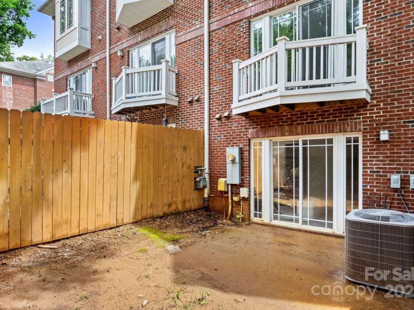 1125 Kurt Court, Charlotte, NC 28209.  MLS# CAR4271144, YatesRealty ID 21066. 