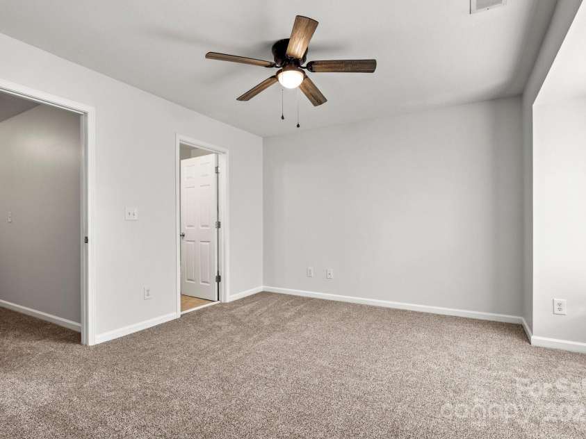1125 Kurt Court, Charlotte, NC 28209.  MLS# CAR4271144, YatesRealty ID 21066. 