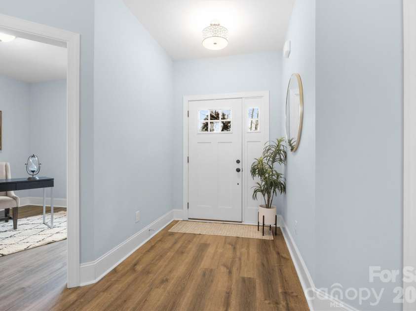12057 Mariners Cove Court, Lancaster, SC 29720.  MLS# CAR4359140, YatesRealty ID 21066. Foyer