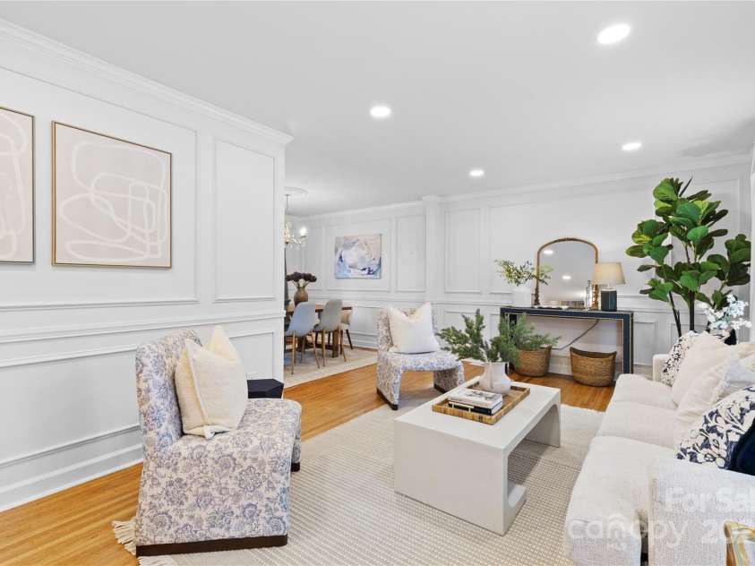 1024 Regency Drive, Charlotte, NC 28211.  MLS# CAR4271953, YatesRealty ID 21067. 