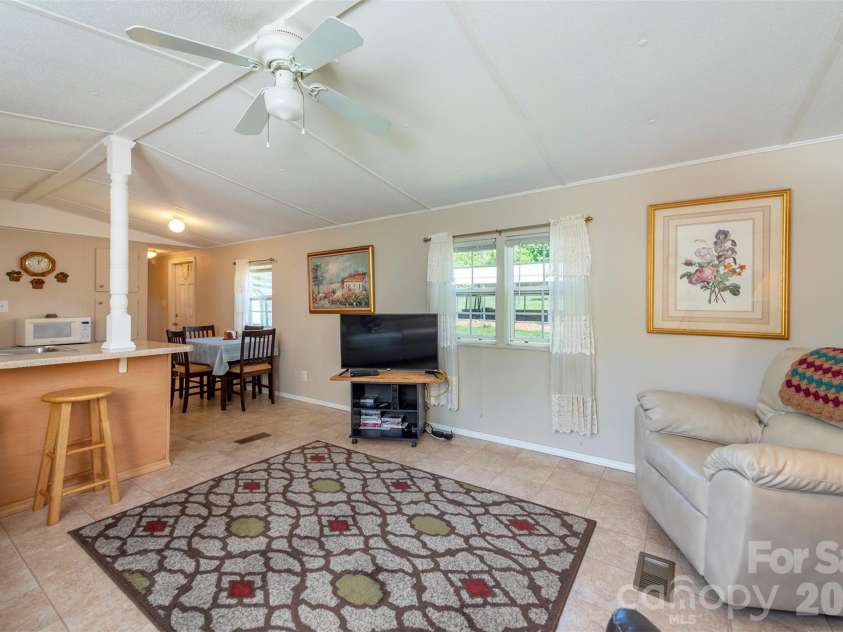 28 Brooks Cove Road, Black Mountain, NC 28711.  MLS# CAR4372449, YatesRealty ID 21067. 