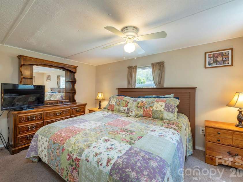 28 Brooks Cove Road, Black Mountain, NC 28711.  MLS# CAR4372449, YatesRealty ID 21067. 