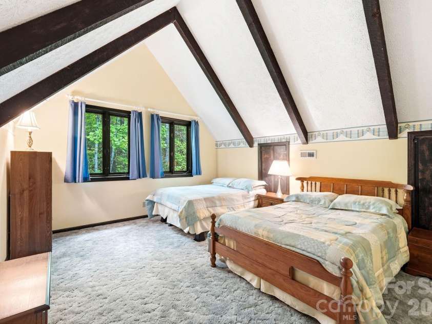 260 Tranquility Place, Hendersonville, NC 28739.  MLS# CAR4374349, YatesRealty ID 21068. 