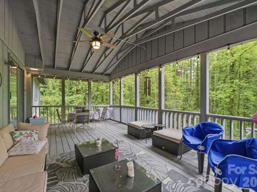 260 Tranquility Place, Hendersonville, NC 28739.  MLS# CAR4374349, YatesRealty ID 21068. 