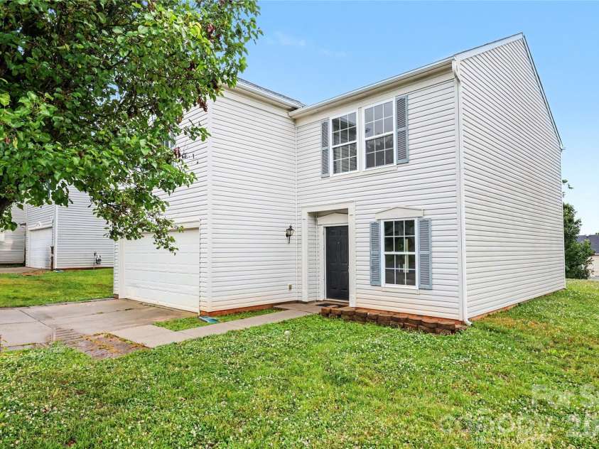 3361 Table Rock Drive, Gastonia, NC 28052.  MLS# CAR4379220, YatesRealty ID 21069. 