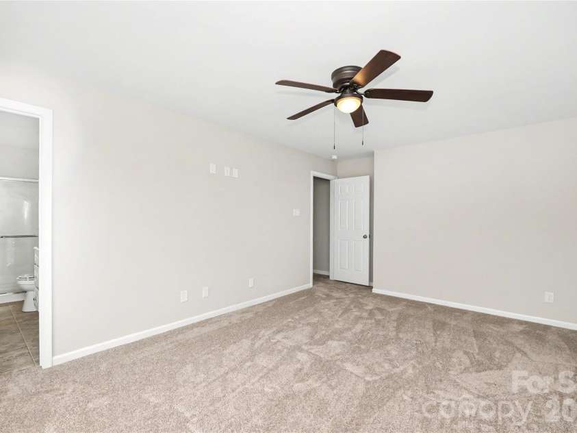 3361 Table Rock Drive, Gastonia, NC 28052.  MLS# CAR4379220, YatesRealty ID 21069. 
