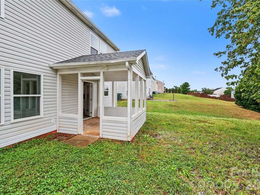 3361 Table Rock Drive, Gastonia, NC 28052.  MLS# CAR4379220, YatesRealty ID 21069. 