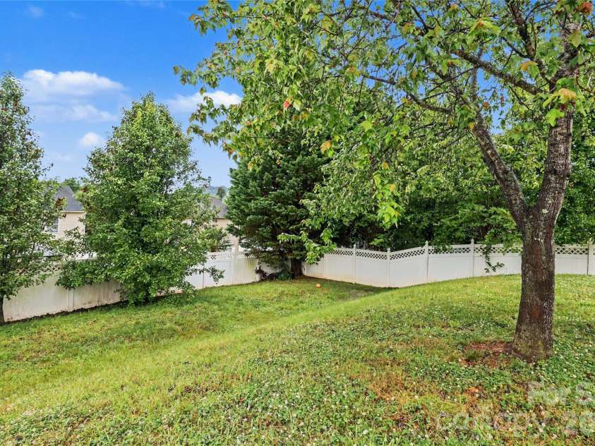 3361 Table Rock Drive, Gastonia, NC 28052.  MLS# CAR4379220, YatesRealty ID 21069. 