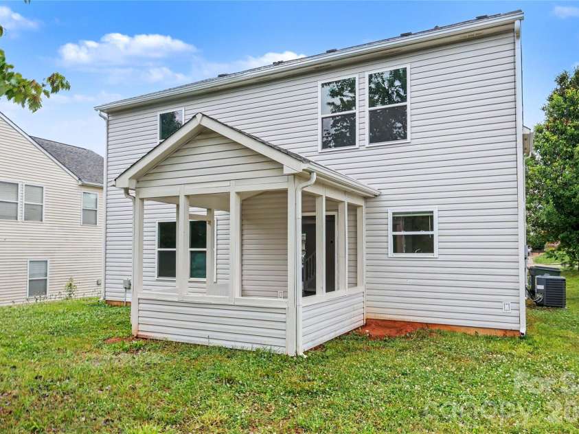 3361 Table Rock Drive, Gastonia, NC 28052.  MLS# CAR4379220, YatesRealty ID 21069. 