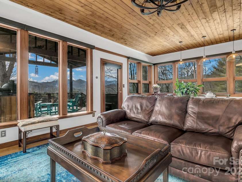 346 Lucky Lane, Clyde, NC 28721.  MLS# CAR4215764, YatesRealty ID 2107. 