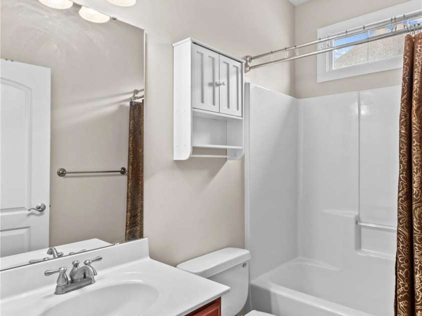 501 Muirfield Way, Salisbury, NC 28144.  MLS# CAR4291542, YatesRealty ID 2107. Bathroom on main