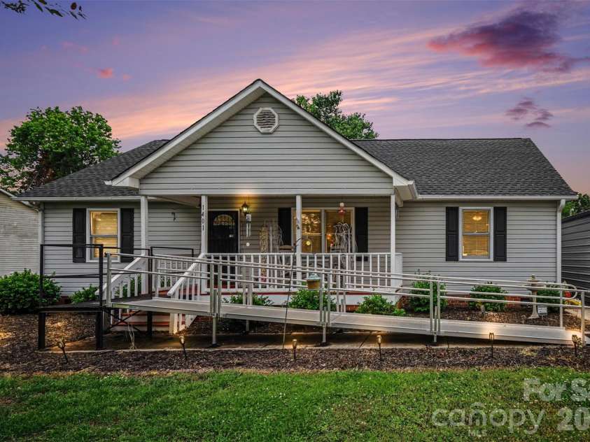 1401 Gordon Road, Rock Hill, SC 29732.  MLS# CAR4376729, YatesRealty ID 21070. 
