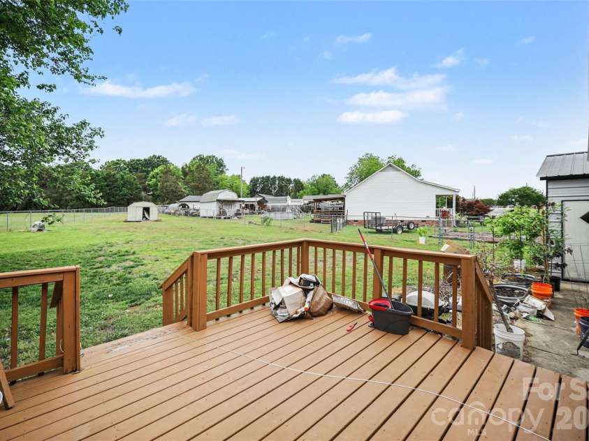 1401 Gordon Road, Rock Hill, SC 29732.  MLS# CAR4376729, YatesRealty ID 21070. 