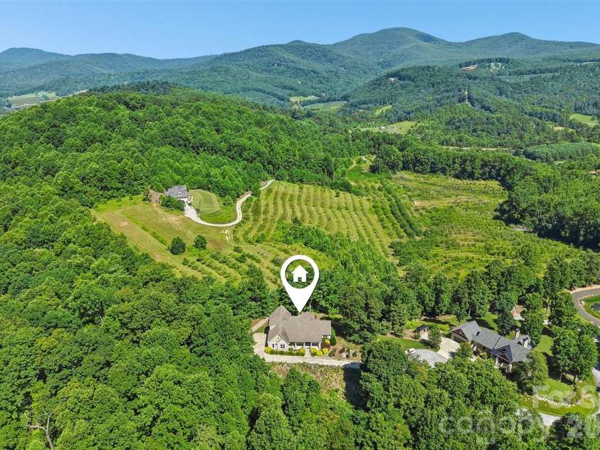 959 Silverglen Way, Hendersonville, NC 28792.  MLS# CAR4397996, YatesRealty ID 21071. 