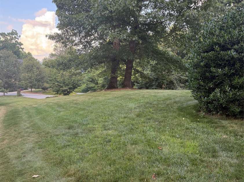 959 Silverglen Way, Hendersonville, NC 28792.  MLS# CAR4397996, YatesRealty ID 21071. Great side yard