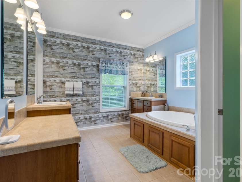 1225 Northway Drive, Rock Hill, SC 29730.  MLS# CAR4378640, YatesRealty ID 21072. 