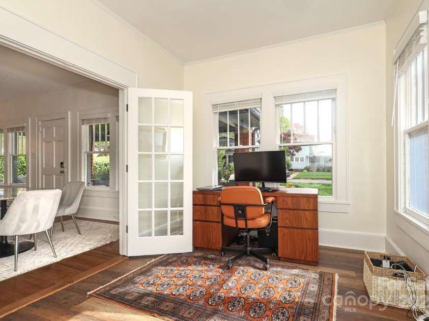 2146 5th Street, Charlotte, NC 28204.  MLS# CAR4230780, YatesRealty ID 21072. 