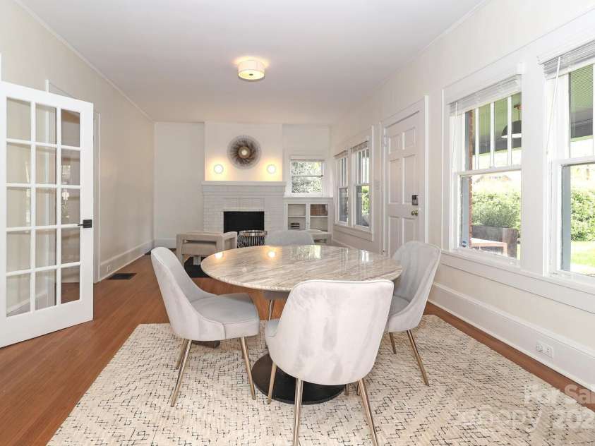 2146 5th Street, Charlotte, NC 28204.  MLS# CAR4230780, YatesRealty ID 21072. 