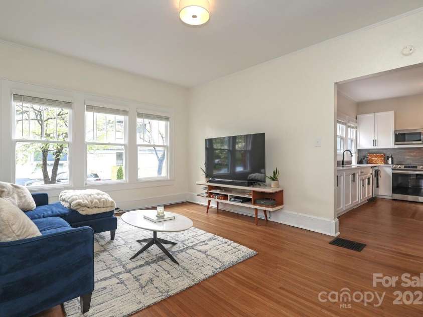 2146 5th Street, Charlotte, NC 28204.  MLS# CAR4230780, YatesRealty ID 21072. 