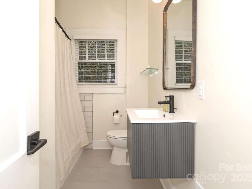 2146 5th Street, Charlotte, NC 28204.  MLS# CAR4230780, YatesRealty ID 21072. 