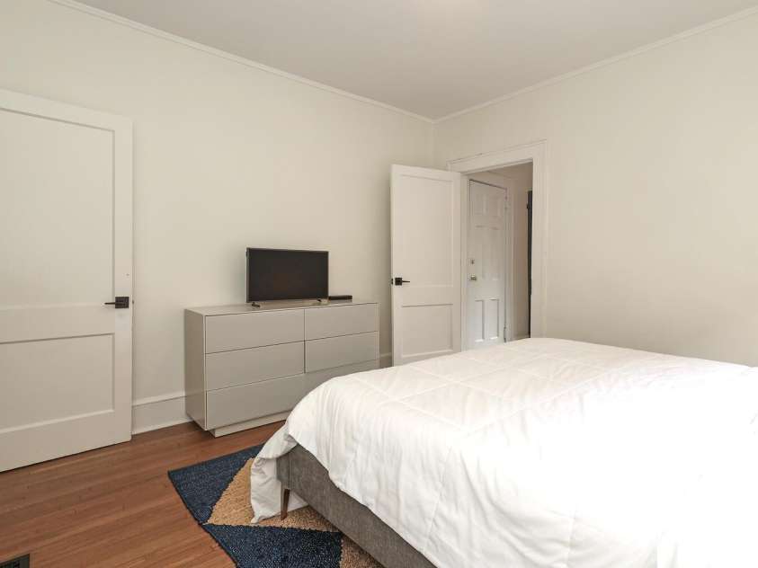 2146 5th Street, Charlotte, NC 28204.  MLS# CAR4230780, YatesRealty ID 21072. 