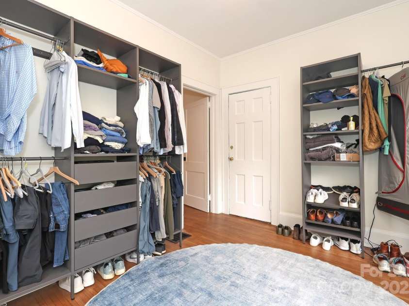 2146 5th Street, Charlotte, NC 28204.  MLS# CAR4230780, YatesRealty ID 21072. 