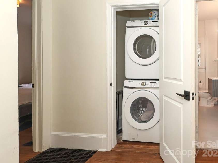 2146 5th Street, Charlotte, NC 28204.  MLS# CAR4230780, YatesRealty ID 21072. 