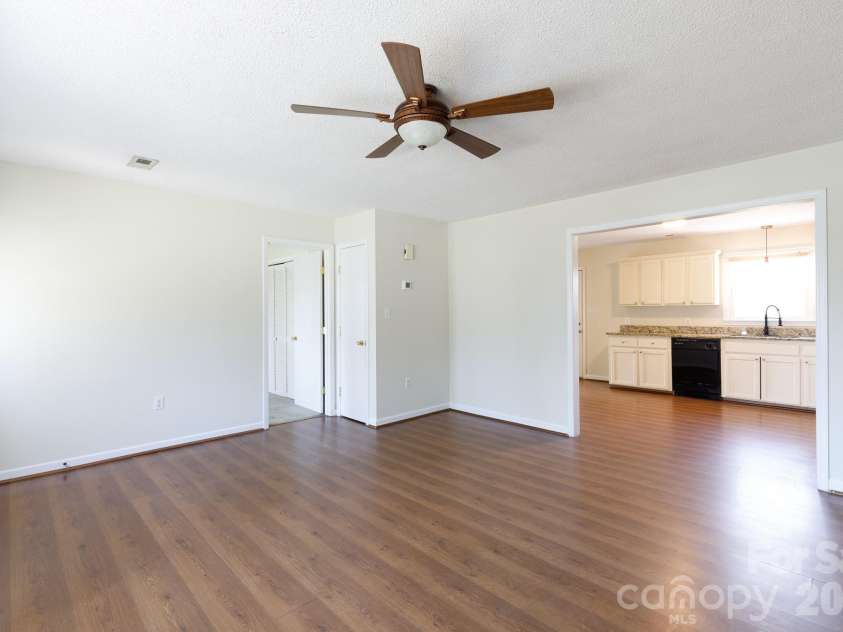 101 Woodland Drive, Clover, SC 29710.  MLS# CAR4357605, YatesRealty ID 21073. Coat closet, solid floors