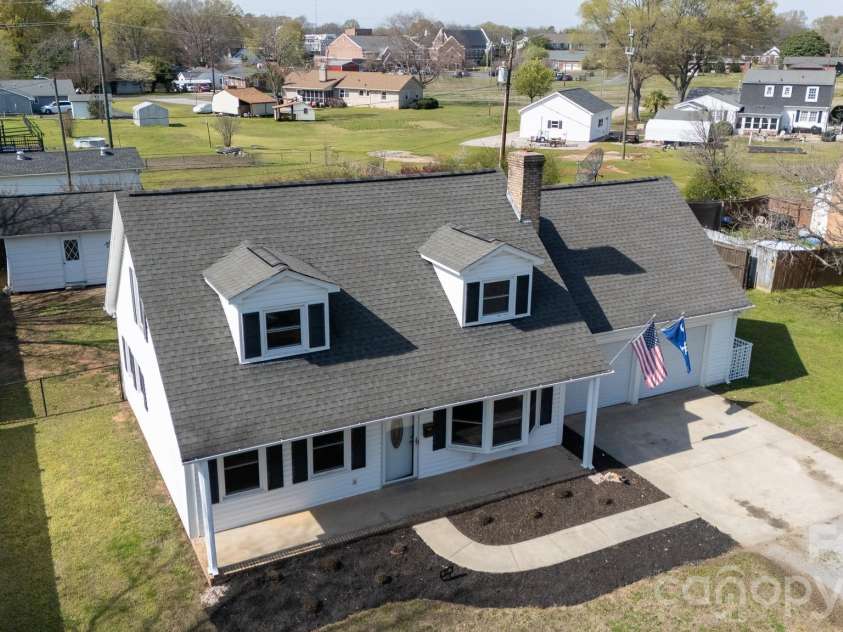 101 Woodland Drive, Clover, SC 29710.  MLS# CAR4357605, YatesRealty ID 21073. Home!