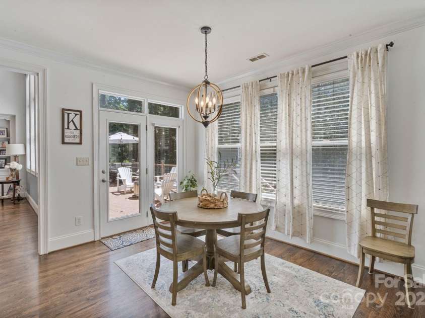 347 Bayberry Creek Circle, Mooresville, NC 28117.  MLS# CAR4271550, YatesRealty ID 21074. Breakfast Area