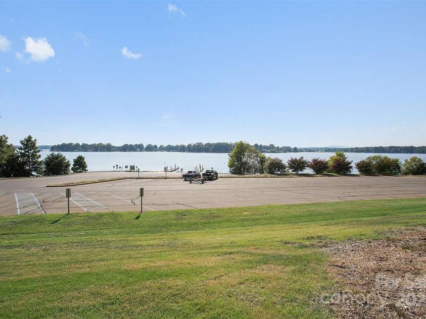 347 Bayberry Creek Circle, Mooresville, NC 28117.  MLS# CAR4271550, YatesRealty ID 21074. Hagers Creek Boat Launch: end of Mckendree road