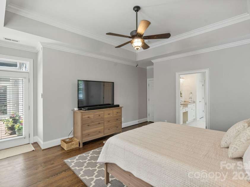 347 Bayberry Creek Circle, Mooresville, NC 28117.  MLS# CAR4271550, YatesRealty ID 21074. Primary Suite