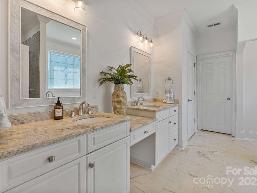 347 Bayberry Creek Circle, Mooresville, NC 28117.  MLS# CAR4271550, YatesRealty ID 21074. Renovated Primary Bathroom
