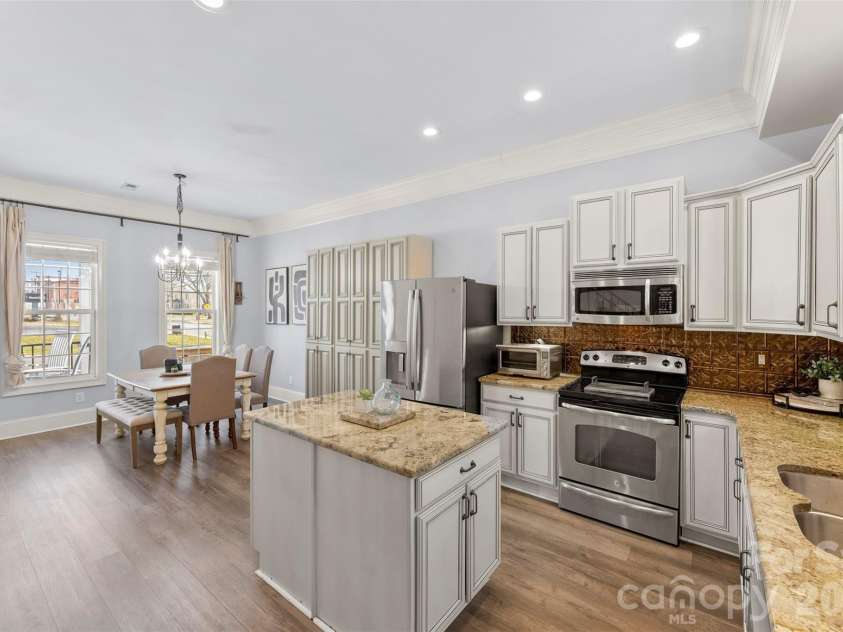 102 Savannahs Way, Kings Mountain, NC 28086.  MLS# CAR4344777, YatesRealty ID 21075. 