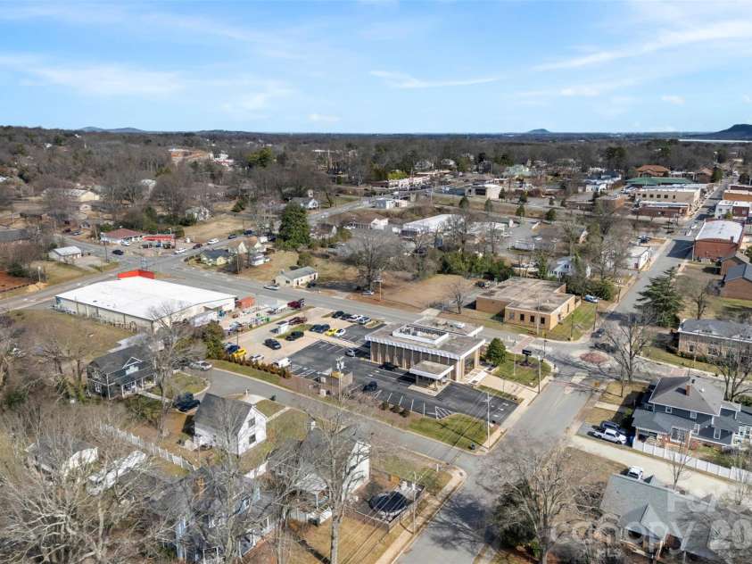 102 Savannahs Way, Kings Mountain, NC 28086.  MLS# CAR4344777, YatesRealty ID 21075. 