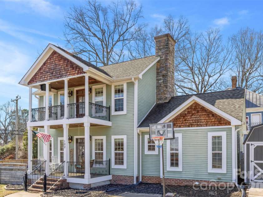 102 Savannahs Way, Kings Mountain, NC 28086.  MLS# CAR4344777, YatesRealty ID 21075. 